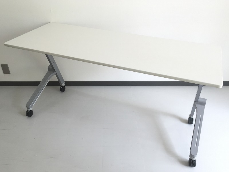 サイドスタックテーブル　幕板なし
                        
                                    中古
            