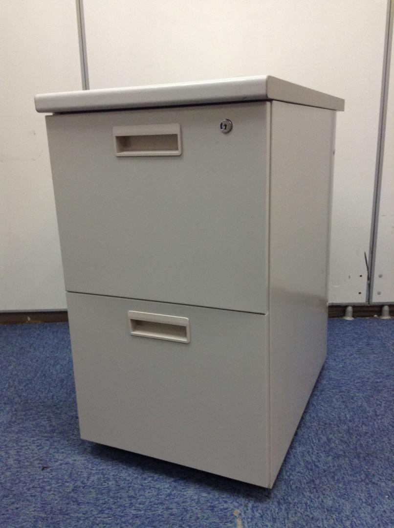 デスクの拡張におすすめ　2段脇机入荷！！
                        
                                    中古
            