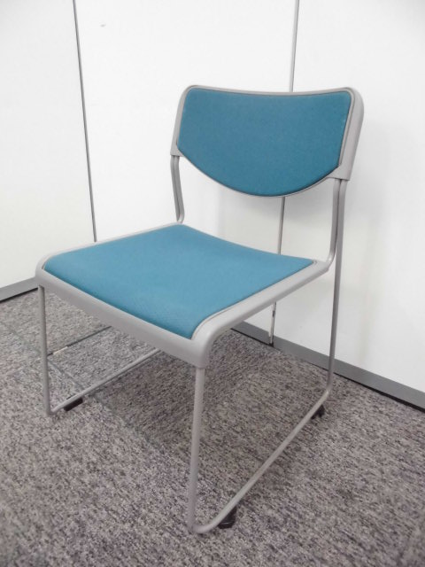 【8脚入荷】イトーキ製｜スタッキングチェア！鮮やかなグリーンです！
                        
                                    中古
            