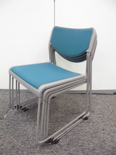 【4脚セット商品】イトーキ製｜スタッキングチェア｜お得な4脚セット！
                        
                                    中古
            