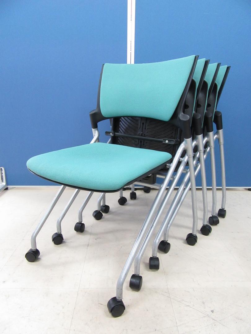 [4脚セットで2,000円お買い得!!]イトーキ(ITOKI) マノスチェア グリーン 背パッド付■会議室や学習塾・研修等でのご使用におすすめです!![ネスタブル][専門業者クリーニング実施済み] 
                        マノス
                                    中古
            