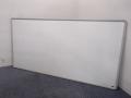 【1台入荷！】壁掛けホワイトボード｜オフィスの必需品！｜壁掛けタイプでスペース節約！