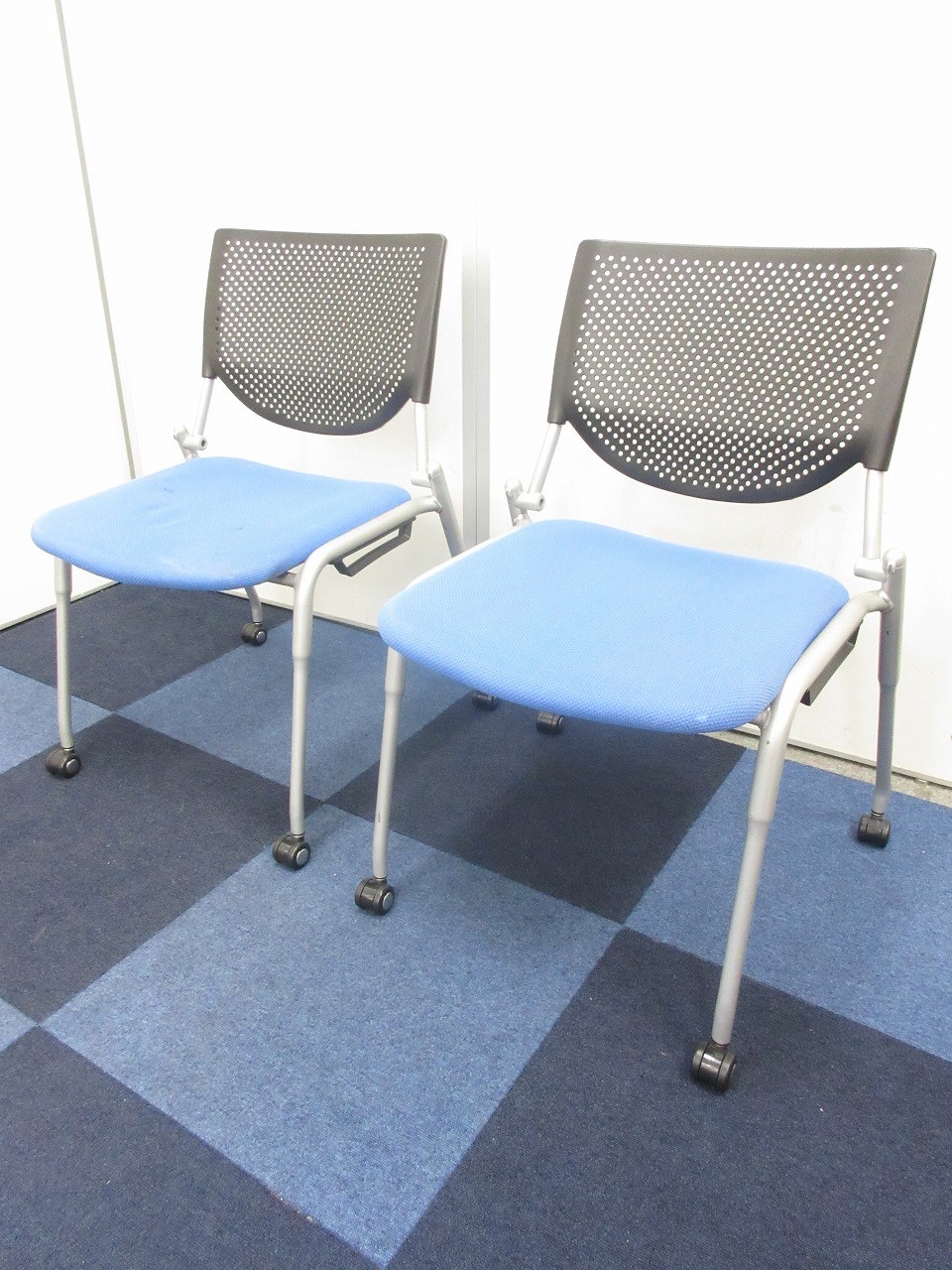 【2脚セット！！】オカムラ製プロスタックが入荷致しました！会議室、休憩室におススメです！重ねられるタイプですので省スペースの優れものです！
                        プロスタック
                                    中古
            