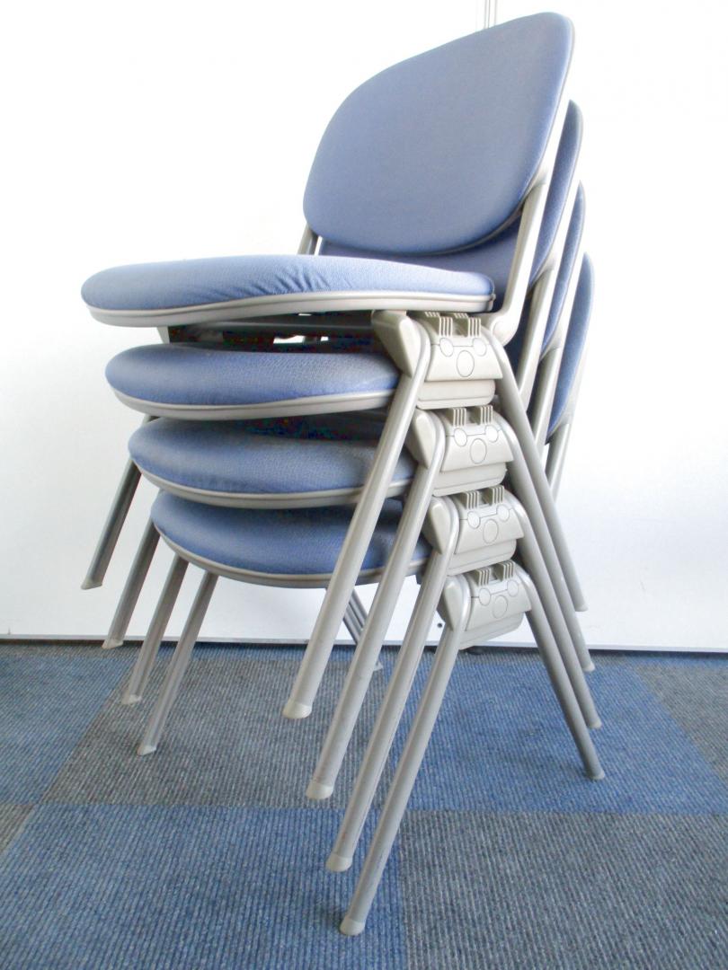 【￥10,000-⇒￥8,000-に！】重ねて収納できるスタッキングチェア【お得な4脚セット！】
                        トーション
                                    中古
            