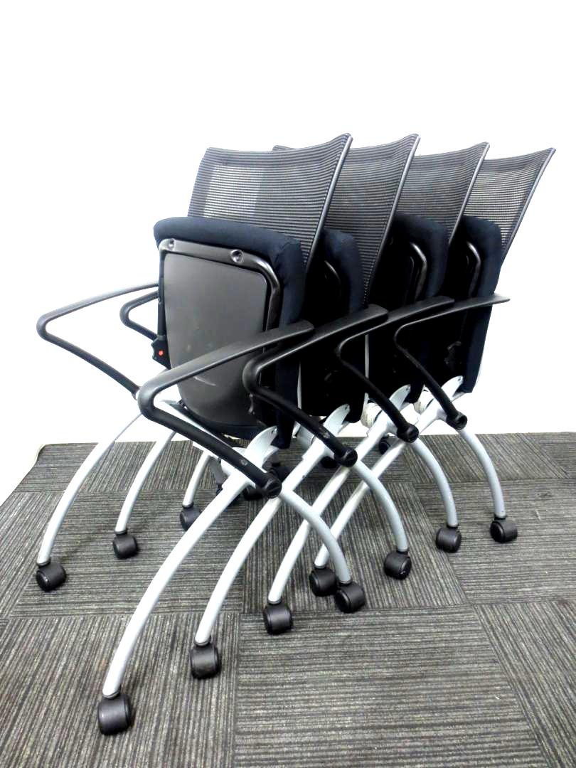 【4脚セット!!】【状態良好!!】【HAWORTH製ミーティングチェア】■ブラック■ネスティング式【6脚入荷!!】
                        
                                    中古
            