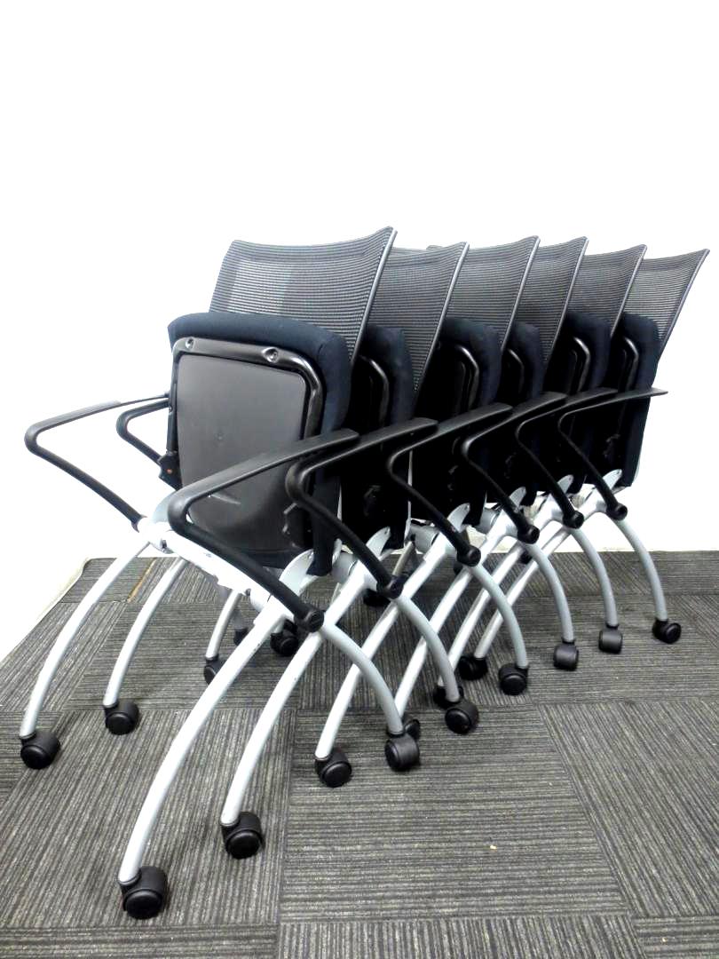 【なんと6脚セット！】【状態良好!!】【HAWORTH製ミーティングチェア】■ブラック■ネスティング式【6脚入荷!!】
                        
                                    中古
            