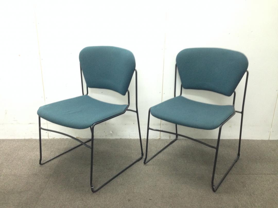 【セット商品】落ち着いた深緑色のスタッキングチェア！
                        
                                    中古
            