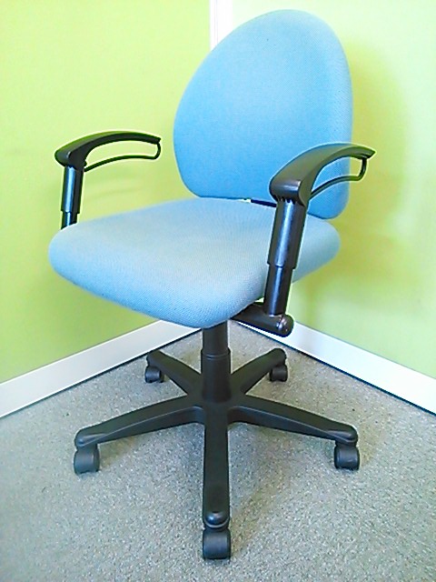 【50脚の大量入荷！！】Punt-o【コスト重視のお客様にオススメ！】【機能も充実！！】A00480543
                        unknown
                                    中古
            