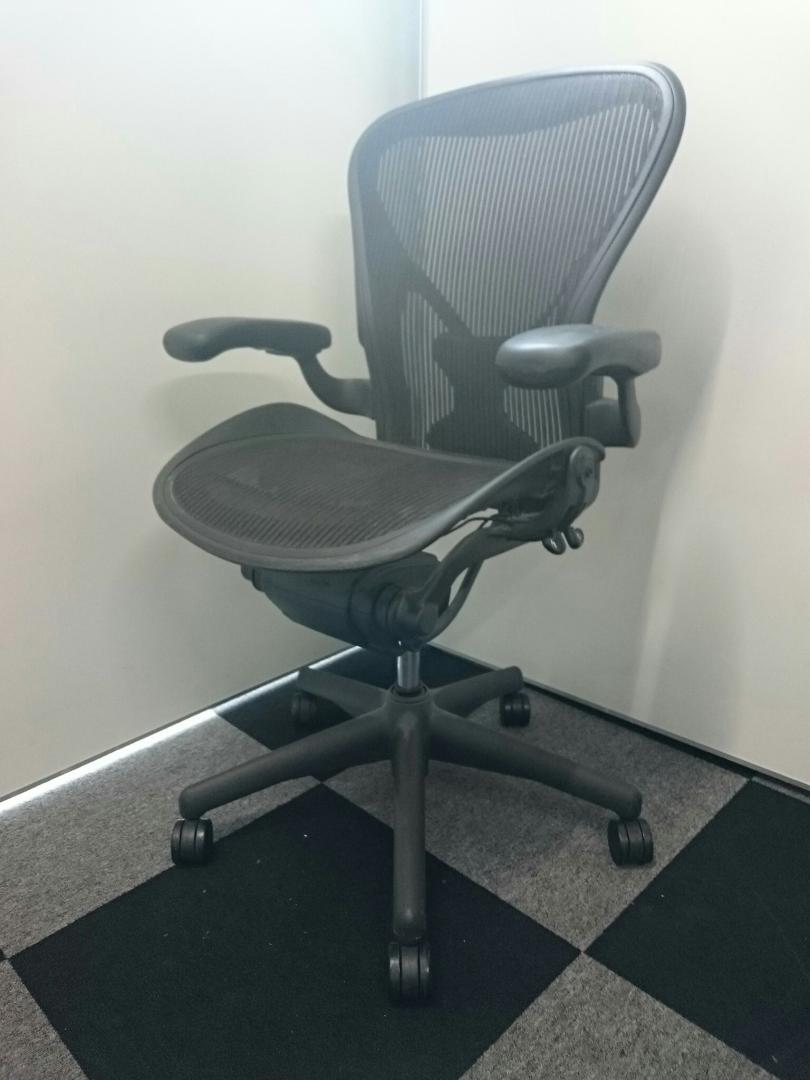 中古】アーロンチェア AE113PWB-0004 Herman Miller/ハーマンミラー 肘