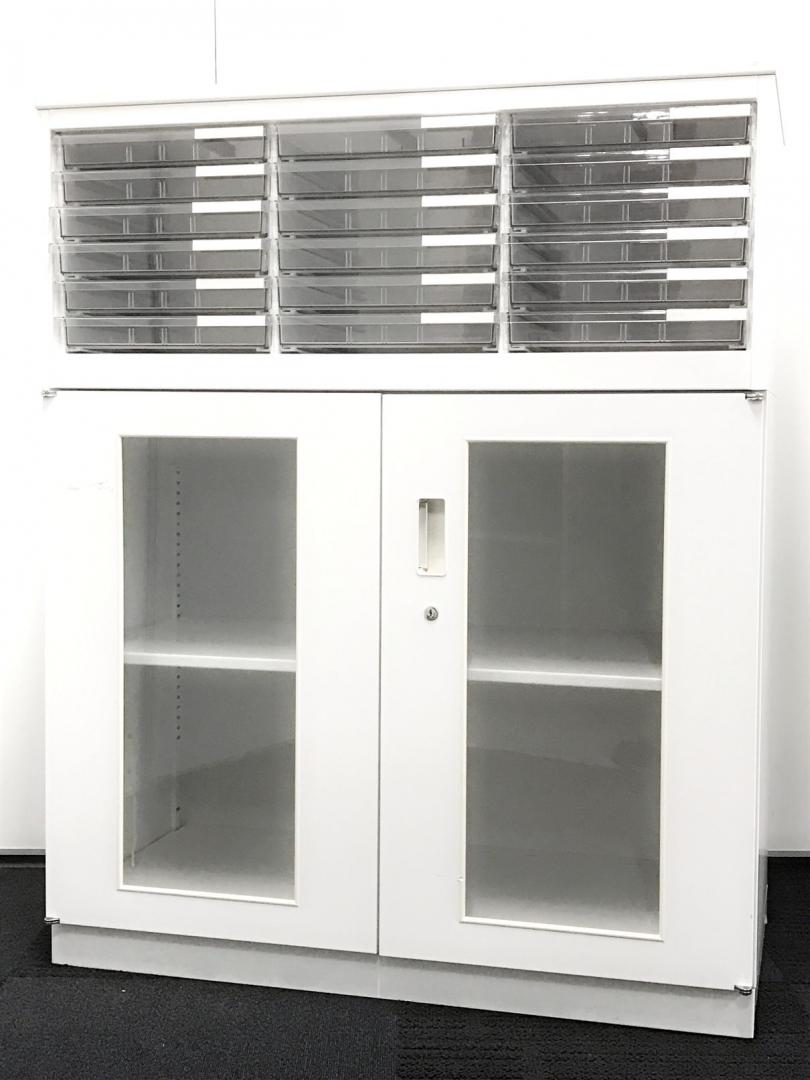 【レア品！】Ａ4対応3列6段クリスタルトレイ書庫×Ａ4対応2段分収納可能ガラス両開き書庫セット！【今がお買い得です！！】
                        シンライン
                                    中古
            