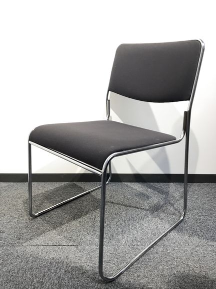 【20脚入荷！】スタッキングチェア｜会議室・休憩室に
                        その他シリーズ
                                    中古
            
