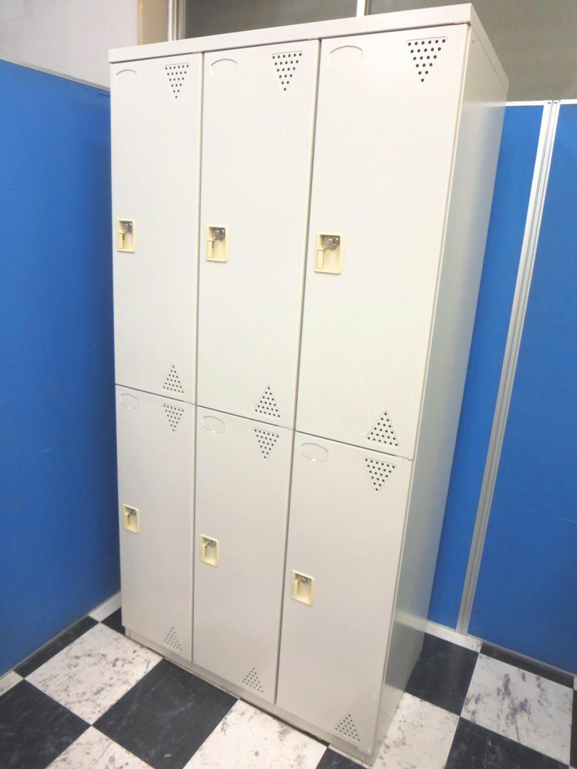 【関東倉庫に大量在庫！】【懐かしの南京錠タイプ！】1台で6人分！今なら数が揃います！人員増加などおすすめ！関東圏内問い合わせ爆増中！【中古オフィス家具】	
                        
                                    中古
            