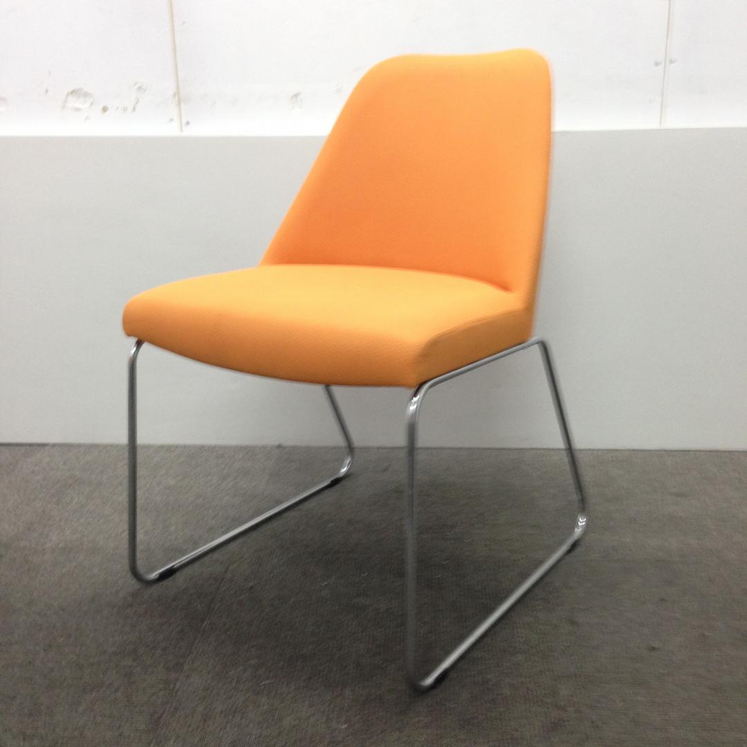 【4脚入荷！】可愛いオレンジ色のミーティングチェア！
                        
                                    中古
            