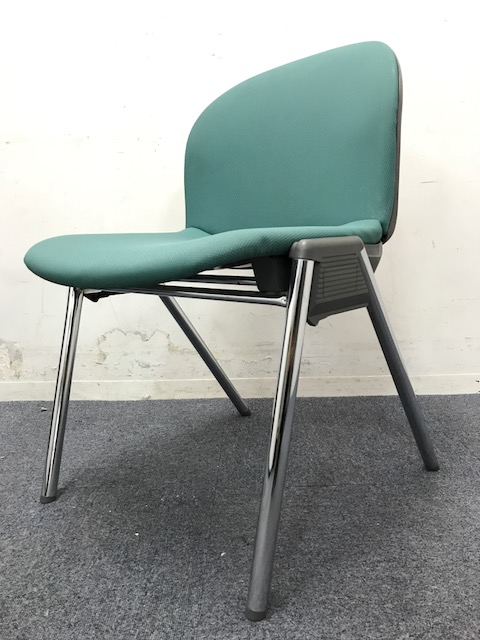 【9脚入荷！】スタッキングチェア｜コクヨ製｜グリーン色
                        イクスチェアー
                                    中古
            