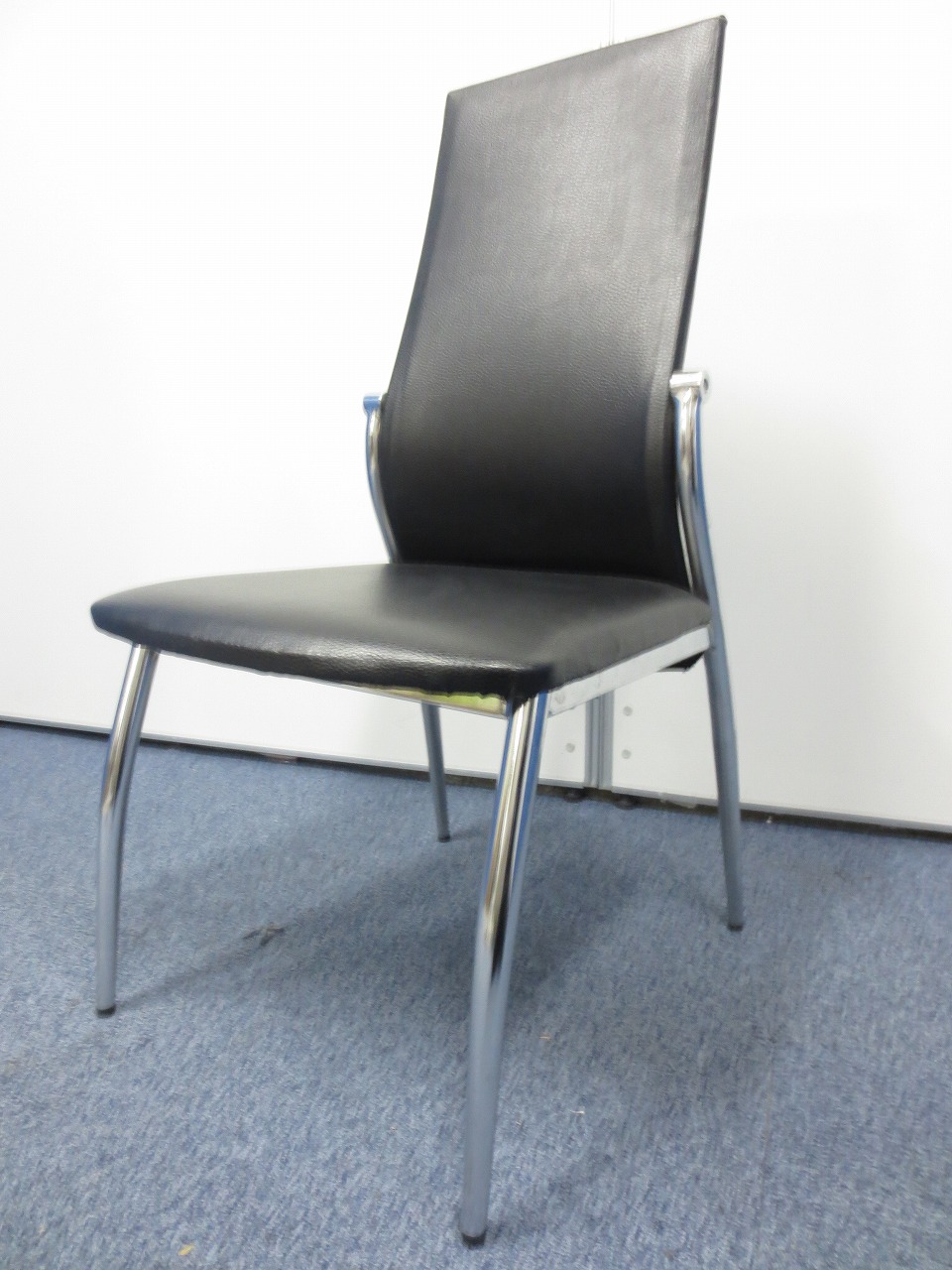 【ブラックミーティングチェア２脚入荷】在庫処分の為スペシャルプライス！
                        
                                    中古
            