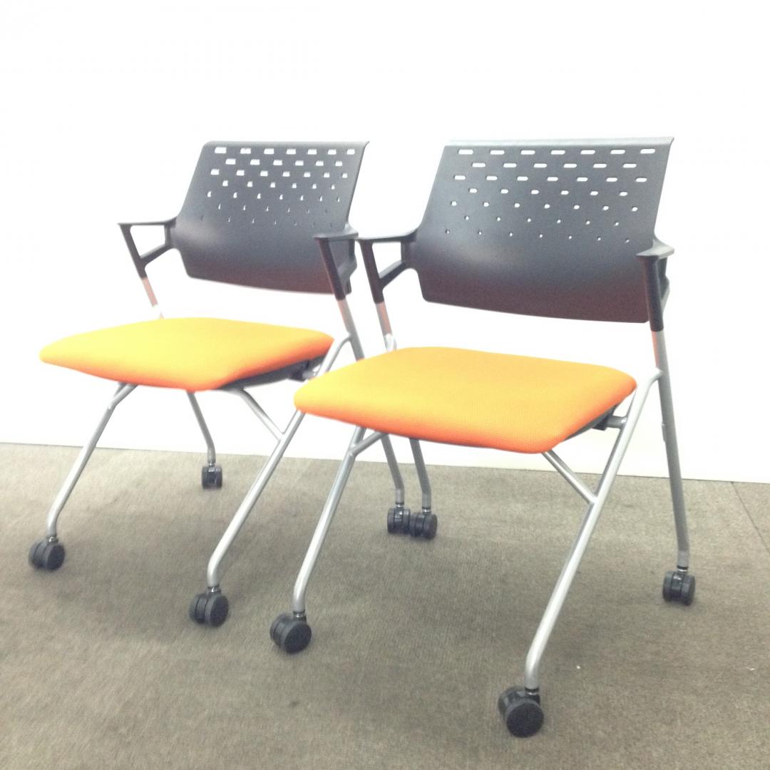 【2脚セット】デザイン性に特化した上質な会議用チェアは如何でしょうか☆
                        ピエガ
                                    中古
            