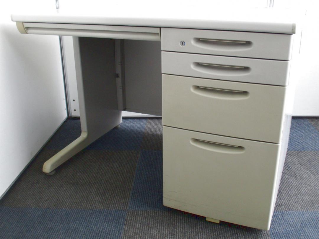【珍しい4段引き出し！】配線が整理しやすい片袖デスクが限定入荷致しました！【日焼け有りのため、特別価格】
                        SD-eデスクシステム
                                    中古
            
