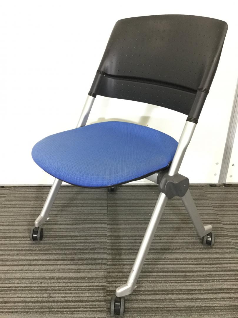 【定番シリーズ】オカムラ　リータチェア｜落ち着いた色合いのネスティングチェア
                        リータ
                                    中古
            