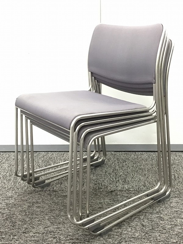 １セットのみ！！４脚販売がお買い得！！ウチダ製のスタッキングチェア！
                        
                                    中古
            