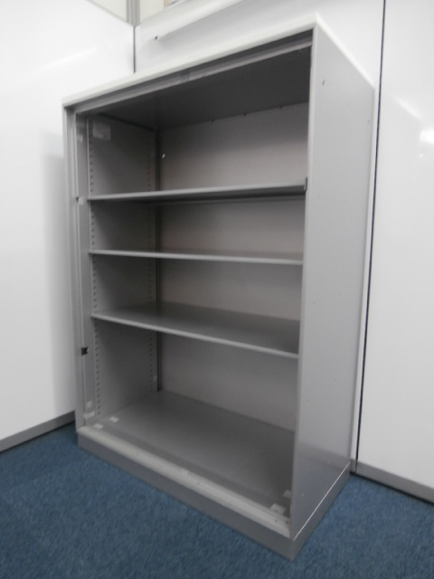【３台限定入荷！！】棚板が三枚で書類整理がラクラク！！
                        ユニフレックス
                                    中古
            