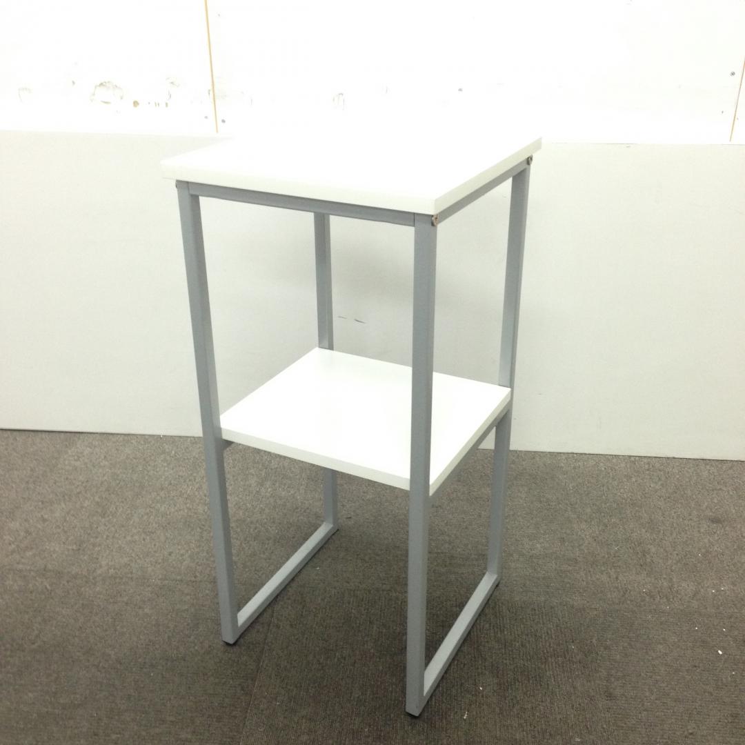 【3台入荷！】清潔感溢れるホワイトの電話台！
                        
                                    中古
            