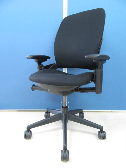 [春の大感謝セール!!]スチールケース製(Steelcase) リープチェア V2タイプ ブラックフレーム/アジャスタブルアーム(可動肘)■一度座ったら他のチェアは座れない!?長時間のデスクワークにおすすめです!![3月限定!!]
                        リープ
                                    中古
            