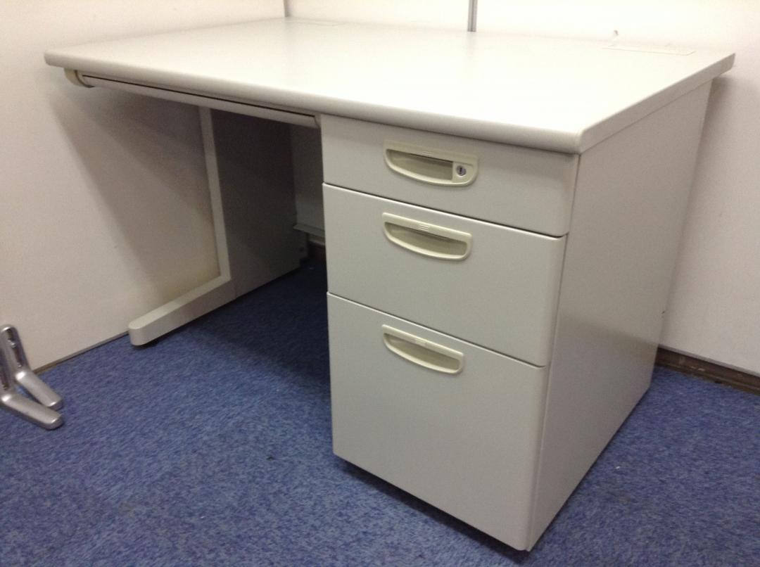 【ちょうどいいサイズ】レイアウト変更などに伴う入れ替えなどに是非！
                        
                                    中古
            