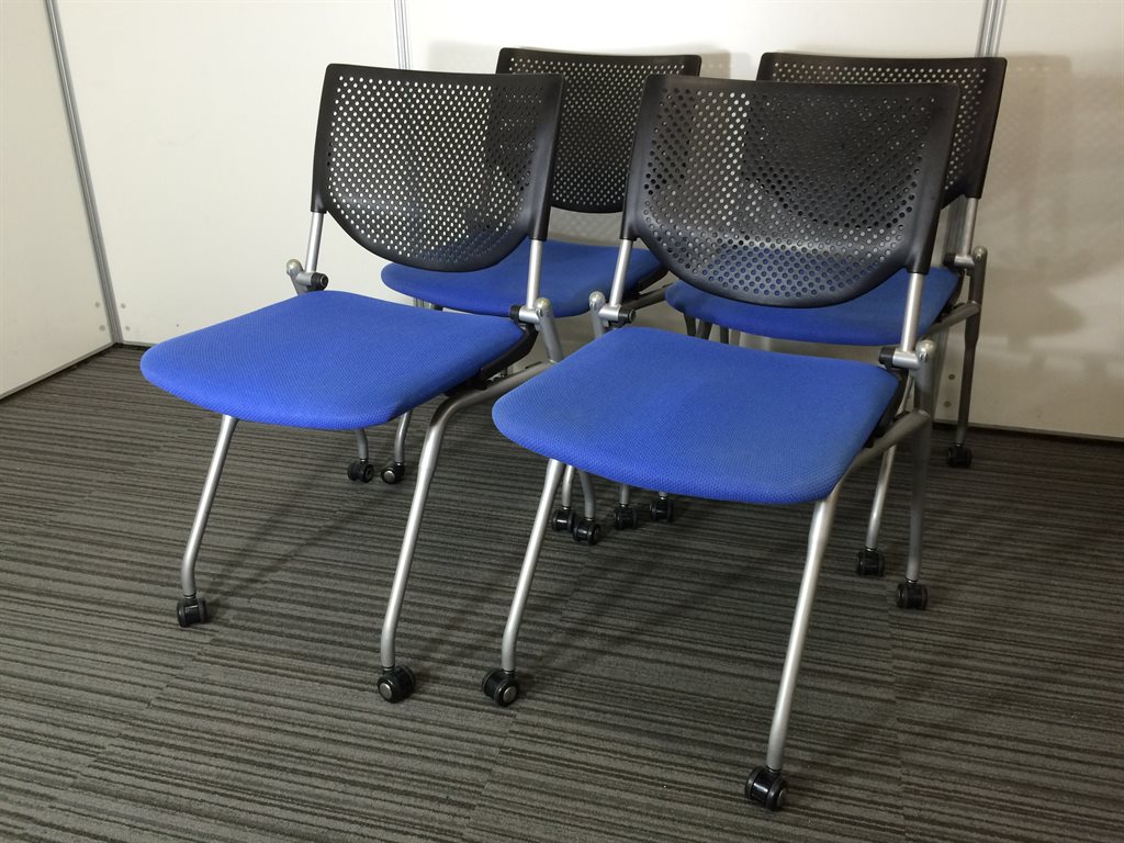 【4脚セット】お得なネスティングチェア4脚セットの登場です！
                        プロスタック
                                    中古
            