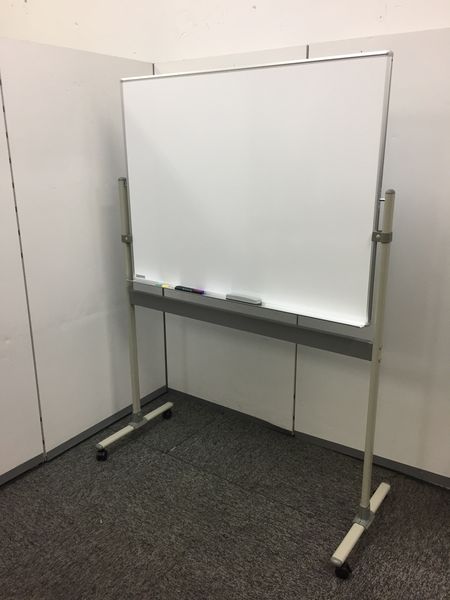 【入替処分価格！】3台入荷！　定番の自立タイプのホワイトボード！！片面 
                        その他シリーズ
                                    新品
            