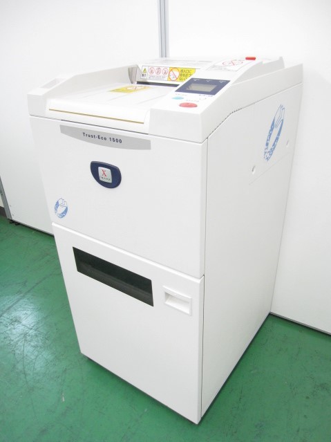 【大幅値下げでお買い求めやすくなりました！！】トラストエコ１５００（標準モデル）　【再資源化が可能な『ひきちぎり粉砕方式』シュレッダーが2台入荷】【セキュリティとエコを両立】
                        Trust-Eco 1500
                                    中古
            