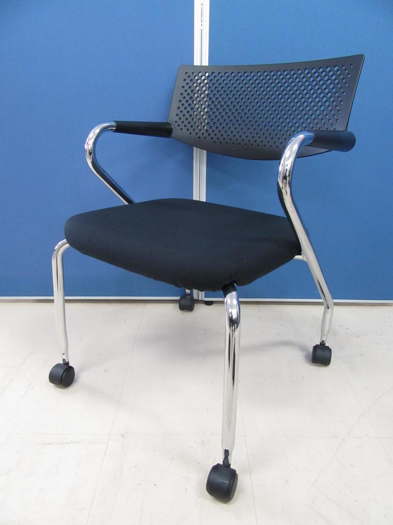 [#お洒落チェア]vitra(ヴィトラ) ビザロール2■デザイン性と機能性を兼ね備えた逸品!!ハイセンスでクールな空間に仕上げませんか!?[20脚入荷!!]
                        visavis
                                    中古
            