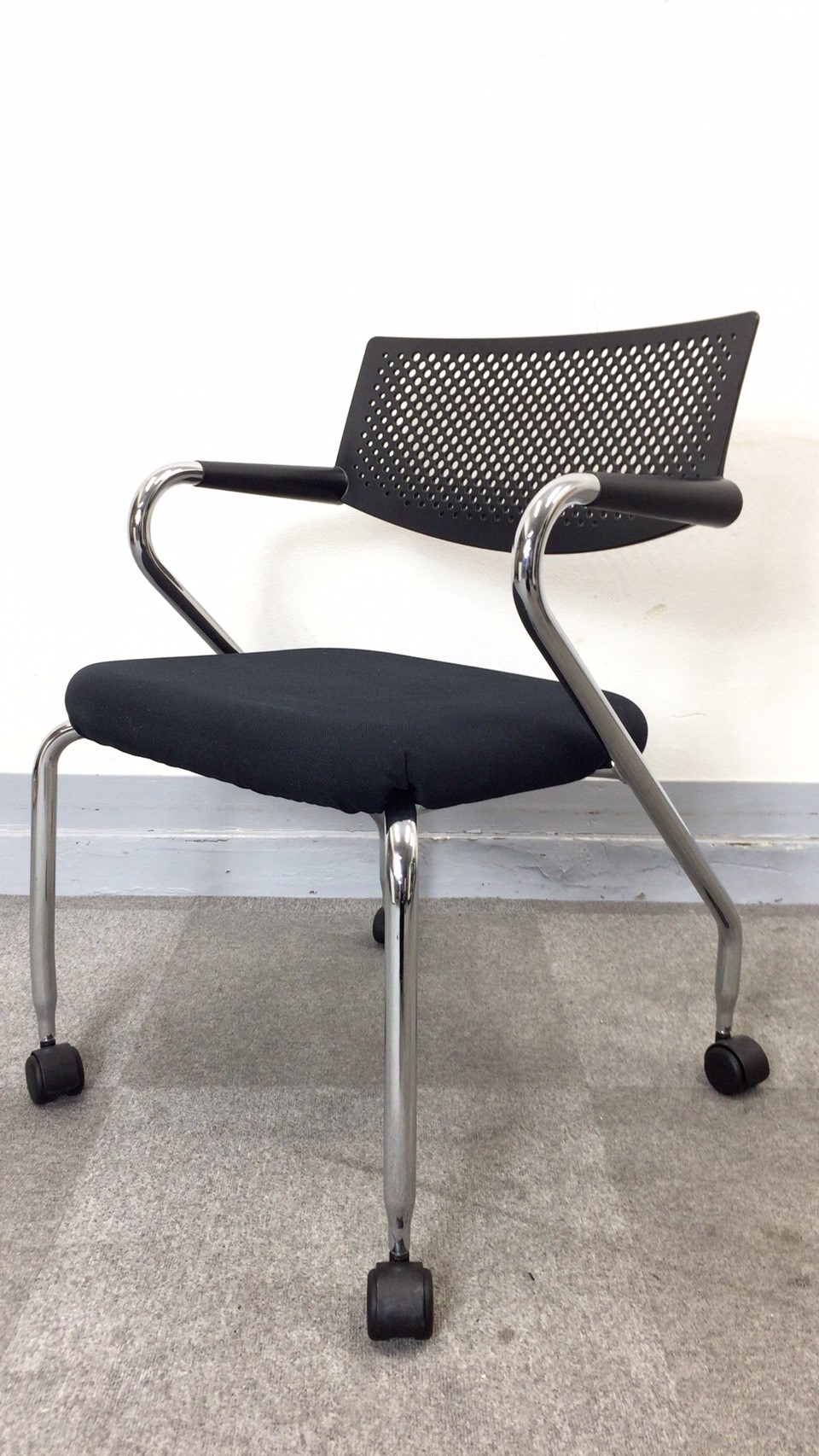 【KS】[デザイナーズ家具][ミーティングチェア]Visaroll2（ビザロール2）キャスターベースチェア
                        
                                    中古
            