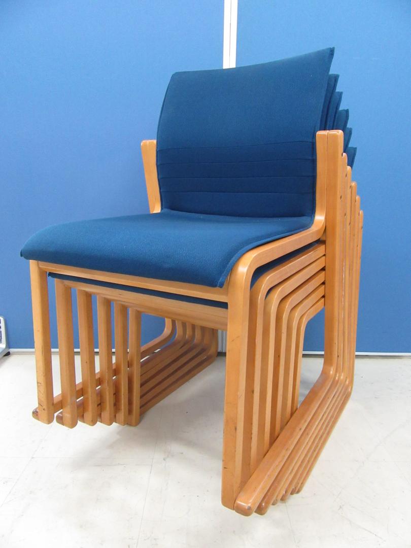 [単品購入￥18,000⇒セット購入￥13,000]コクヨ(KOKUYO) ダイニングチェア6脚セット■施設などにおすすめな肘付チェアが入荷!!専門業者クリーニング実施品となります!! 
                        
                                    中古
            