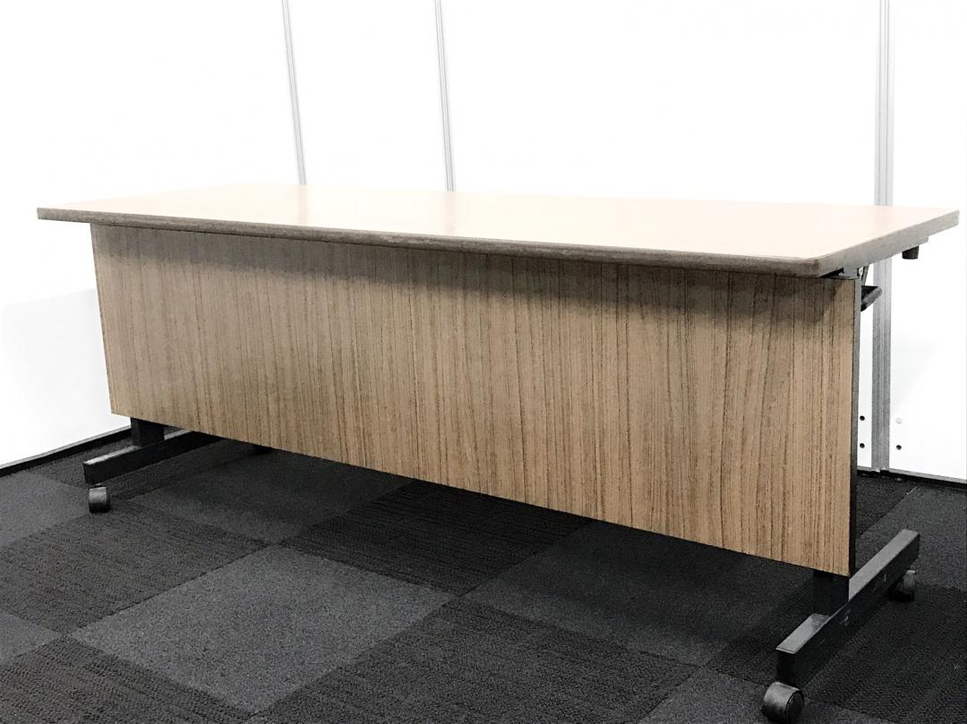 【幅1800mmきれいな木目天板のスタックテーブル】折りたたんで収納！【2台あります！】
                        その他シリーズ
                                    中古
            