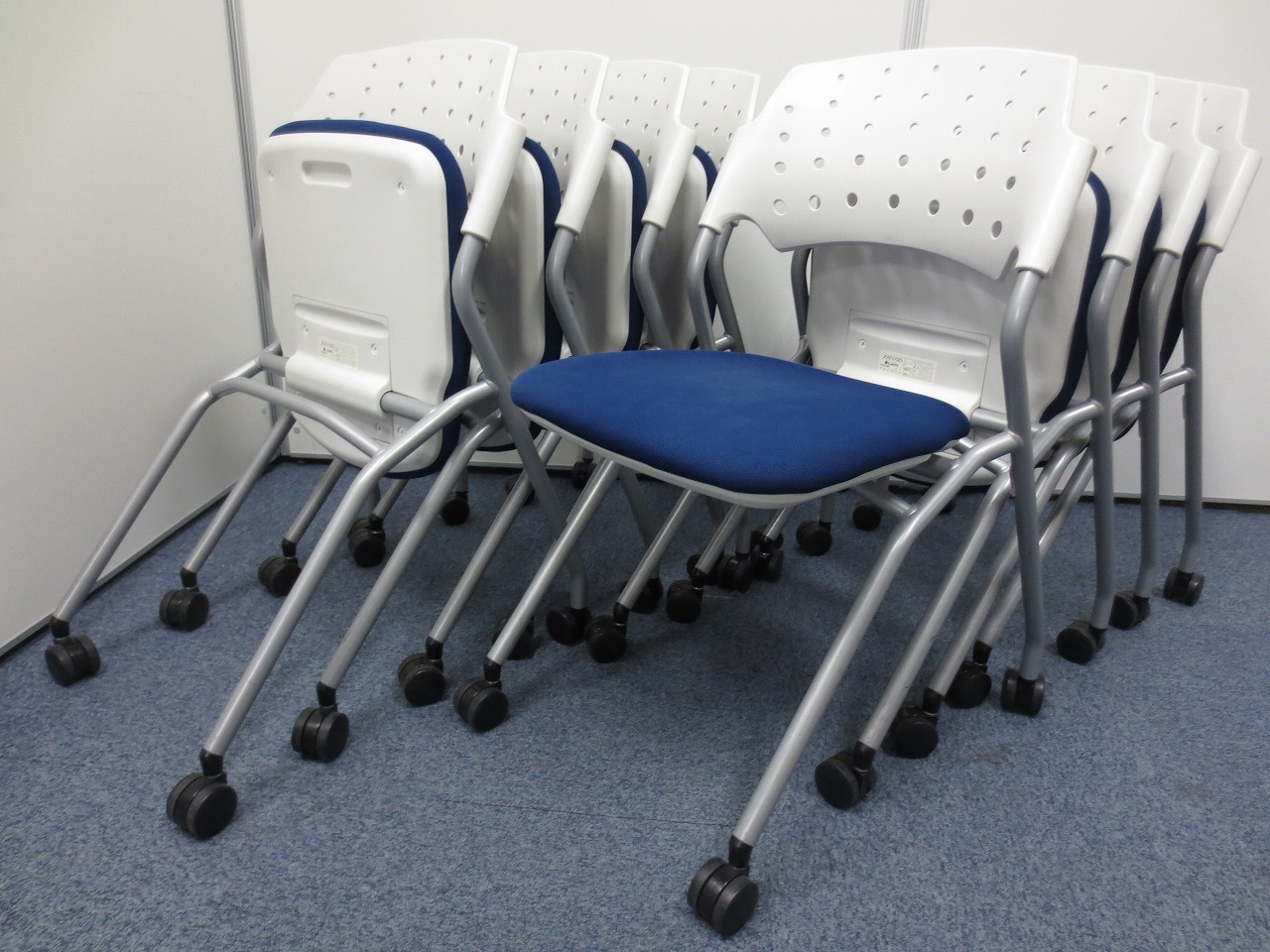 【８脚セット】今回入荷分をまとめてご購入でお得なお買い物を！
                        tretto
                                    中古
            