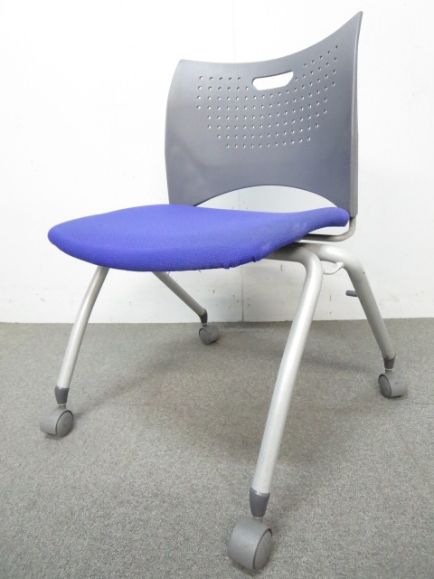 ■スタッキングチェア　ブルー　■スムーズに動かせるキャスター付！　■LION　Meratio(ミラシオ)シリーズ【ライオン事務器】
                        Meratio
                                    中古
            