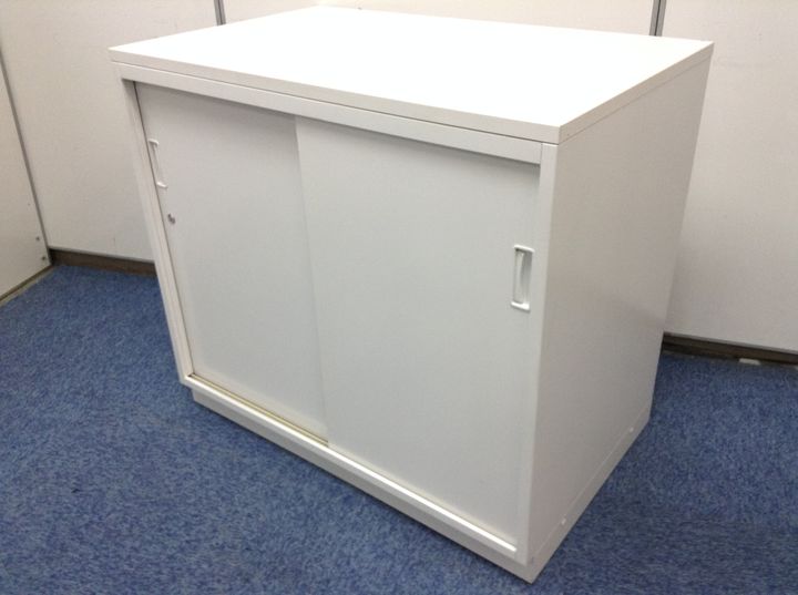 【窓下、デスク横に！】天板付きホワイト引違い！大人気の色、サイズ入荷！
                        
                                    中古
            