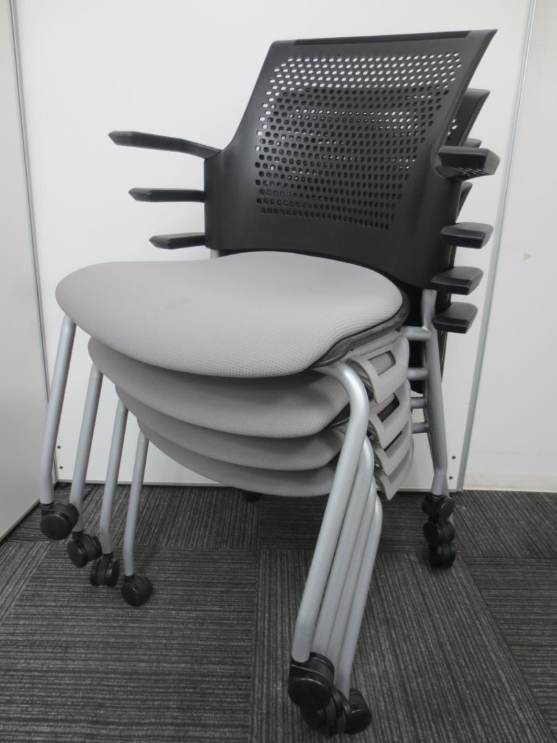 【セット商品!!】【状態良好!!】【なんと24脚も入荷!】■プラス（plus）製スタッキングチェア■グレー■熱がこもらない背もたれメッシュ構造!!■キャスター付き
                        チェダーC
                                    中古
            