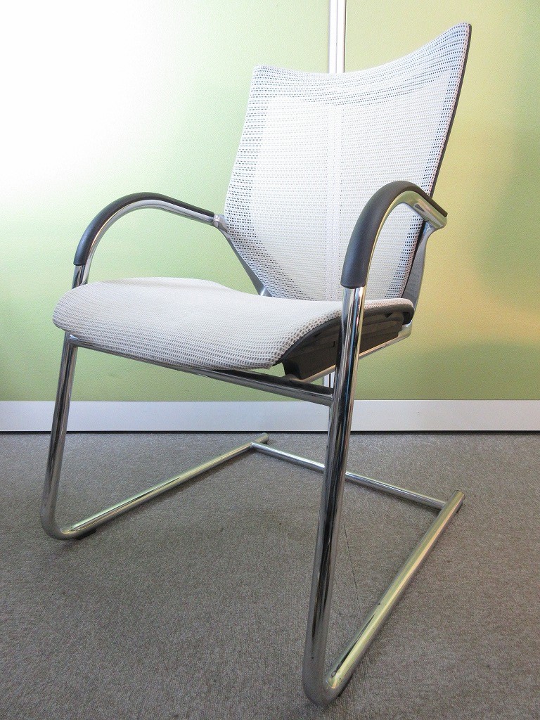 【特別価格!!通常￥15,000⇒￥10,000に!!】ホワイトメッシュが明るいオフィス作りにピッタリです！【岡村製作所】【Baron】
                        バロン
                                    中古
            