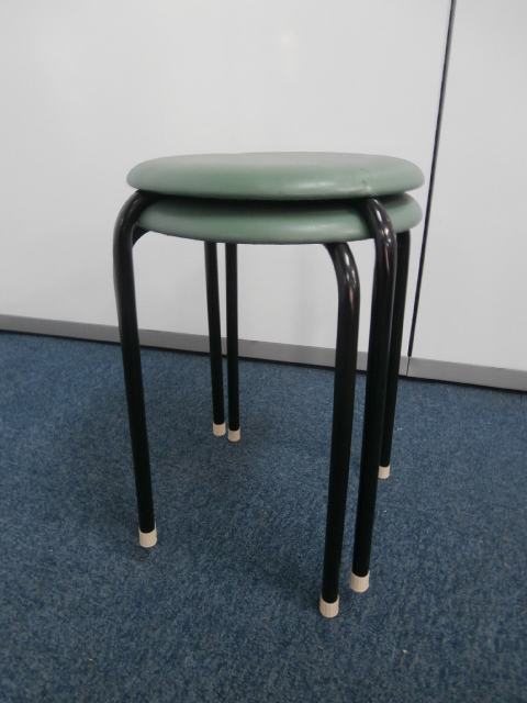 【２脚セット！！】丸椅子の入荷です！！
                        
                                    中古
            