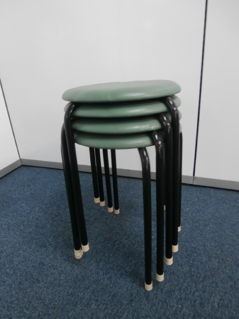 【５脚限定！！】丸椅子の入荷です！！
                        
                                    中古
            