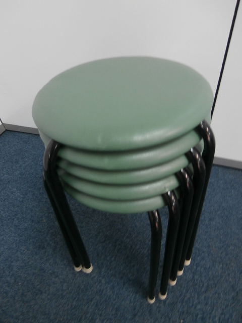 【５脚セット！！】丸椅子の入荷です！！
                        
                                    中古
            