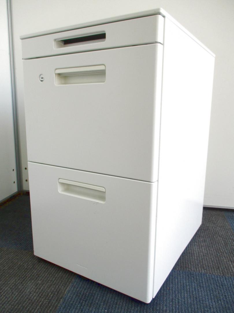 【フリーアドレスデスク用のワゴン！】奥行500mmとご注意を！【ホワイトワゴン！】
                        GTワゴン
                                    中古
            