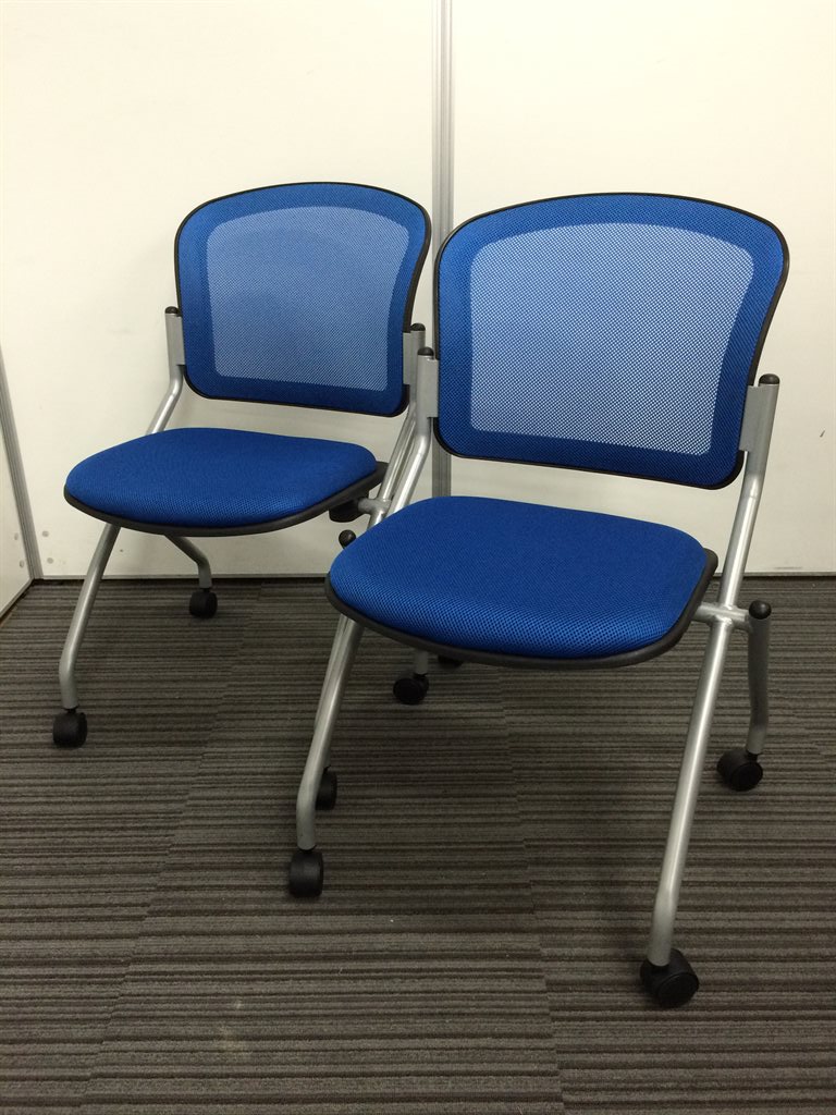 【1セットのみ】状態良好なネスティングチェア2脚セット　セット価格にてご提供！
                        
                                    中古
            