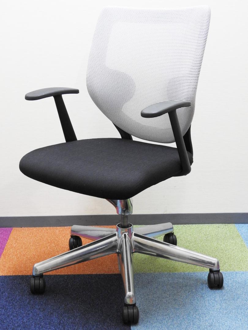 今だけお安く！！【専門業者によるクリーニング済み】【メッシュチェア】腰回りのフィット感重視ならこれです！【ミーティング用にいかがでしょうか】【デザインと座り心地重視のミーティングチェア】【ミーティングチェアのため上下昇降無し・背もたれロックなし】カナダからやってきた！キールハワー！シンプルで秋のこない飽きのこないデザインが人気！【おつとめ品】【RP】
                        KEILHAUER
                                    中古
            