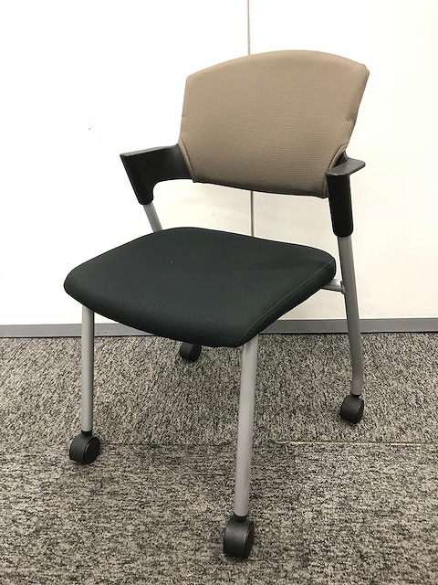 かわいい名前のプロッティがロット入荷！座り心地も良いですよ！！
                        プロッティ
                                    中古
            