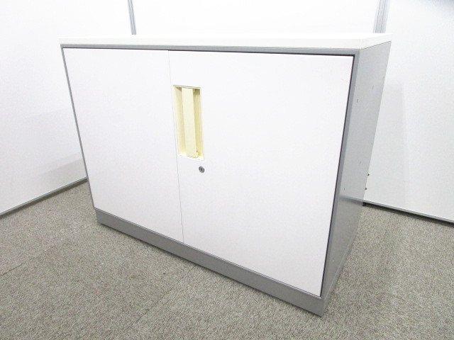 ★入荷量極わずかのコンパクトサイズ★KOKUYO(コクヨ)製「ユニフレックス」シリーズ｜中古キャビネット｜鍵付き｜天板付き
                        ユニフレックス
                                    中古
            