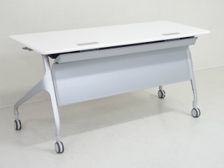 品切れ【地方倉庫在庫品】【グッドデザイン賞受賞】【コンセント付き】【レア】サイドスタックテーブル/コクヨ製/【RA】【308】
                        エピファイ
                                    中古
            