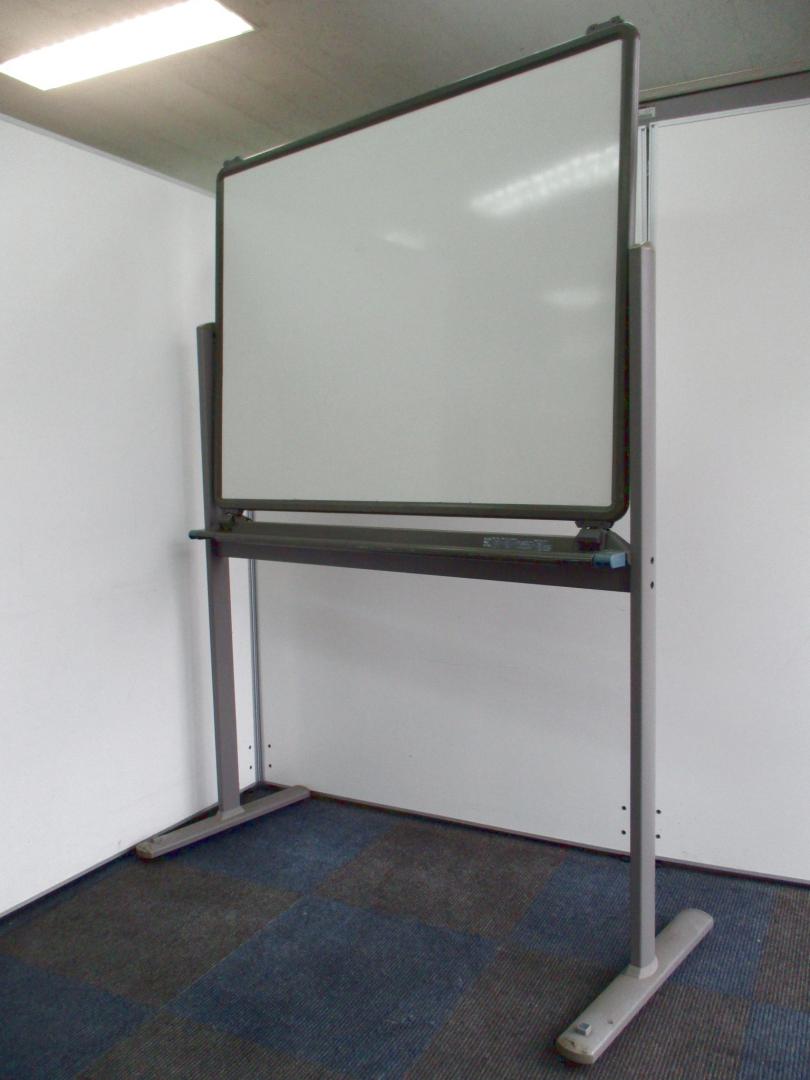 【限定1台現品のみ！】自立式の片面ホワイトボード【オフィスの必需品】
                        
                                    中古
            