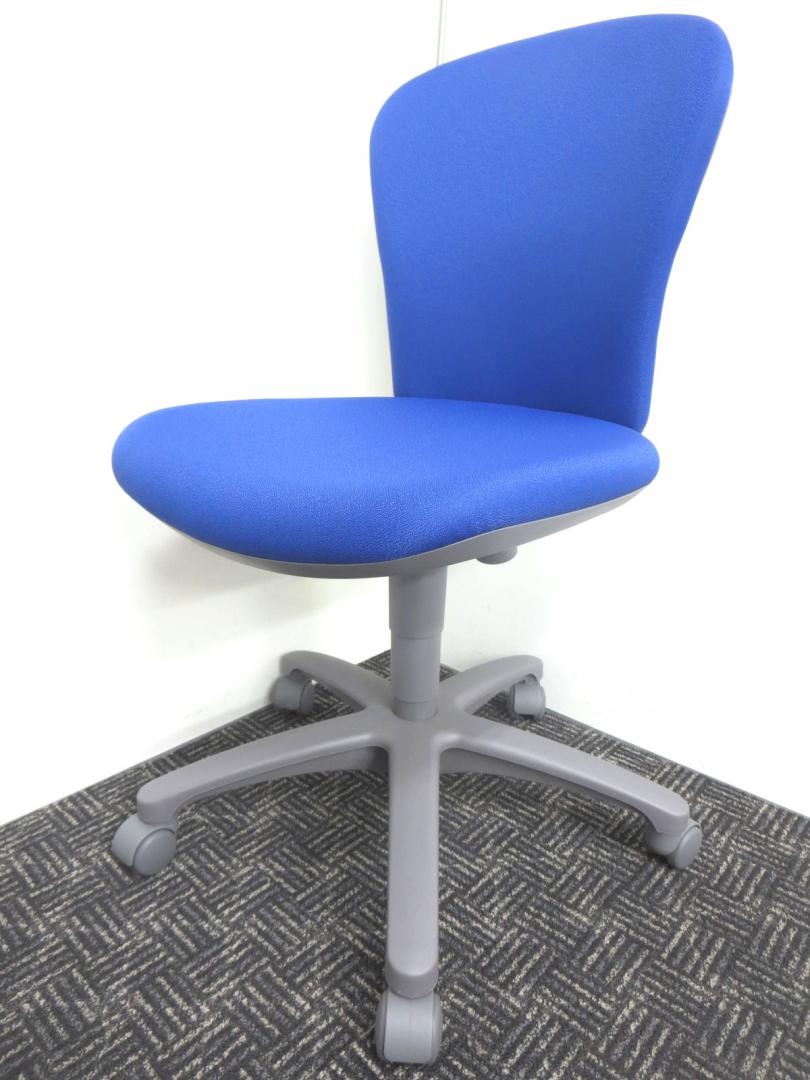 【10脚揃います！】コクヨ製　レグノチェア　ミドルクラスチェアの定番商品！
さいたま店おすすめ！人員増加時におすすめ！
                        レグノ
                                    中古
            